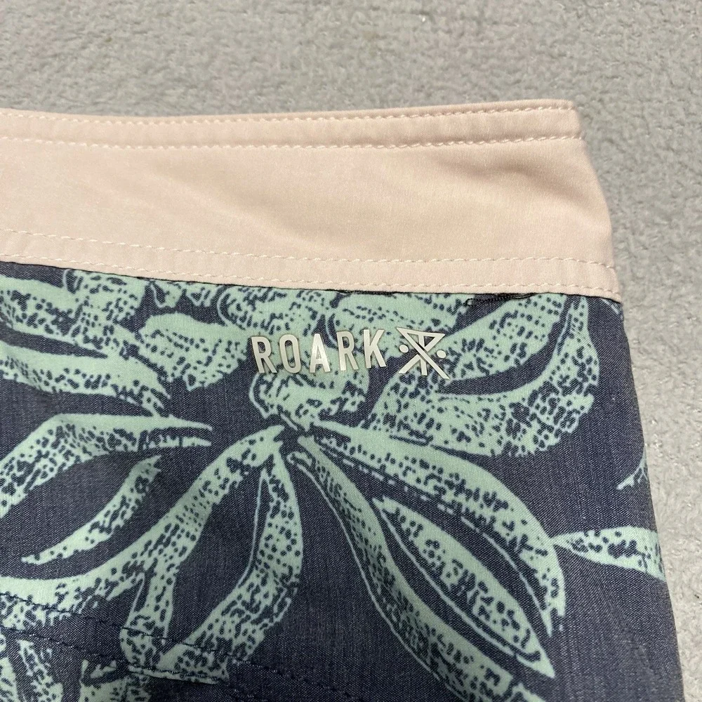 Roark‎ Revival Board Shorts Mens 30 Pineapple Print Savage Unlined Drawstring
